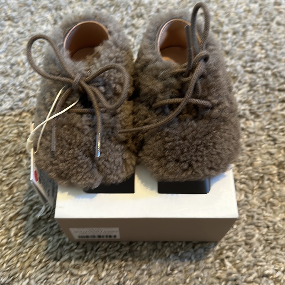Zara faux shearling slippers (baby)
